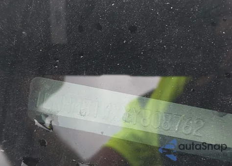 2000 Lincoln Town Car Executive из США, поврежденный, VIN 1LNHM81WXYY808762